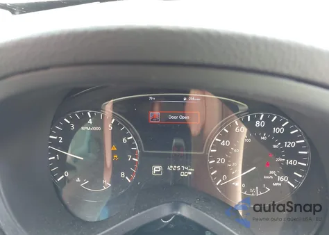 2015 Nissan Altima 2.5 S z USA, uszkodzony, nr VIN 1N4AL3AP1FN346147